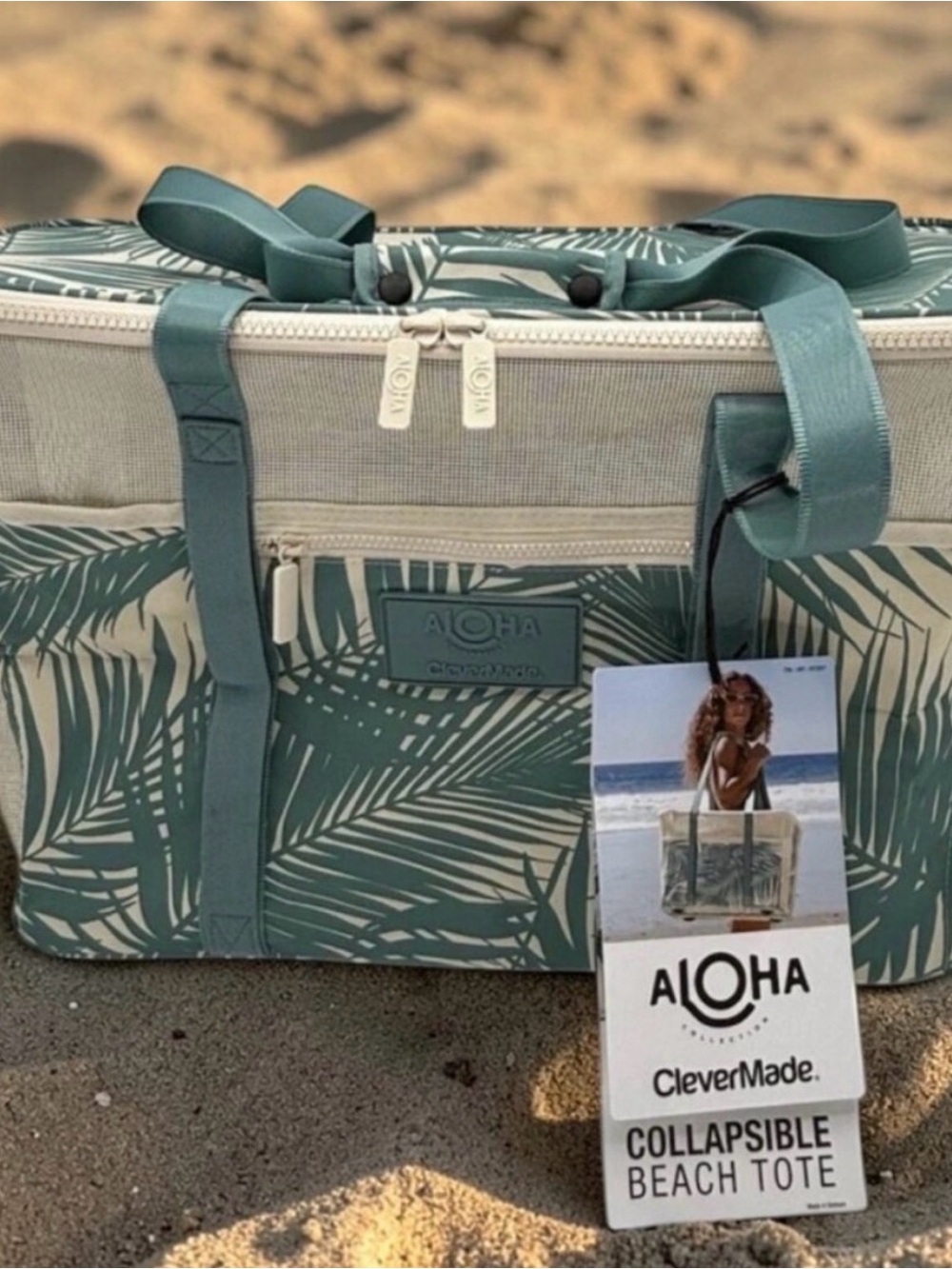 ALOHA Collection CleverMade
Collapsible Beach Tote NWT - Picture 8 of 8